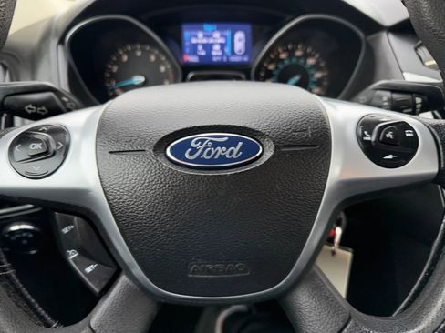 Used 2014 Ford Focus SE w/ SE Winter Package image 22