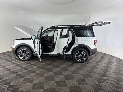 Used 2025 Ford Bronco Sport Outer Banks w/ Outer Banks Tech Package+ AWD/4WD image 12