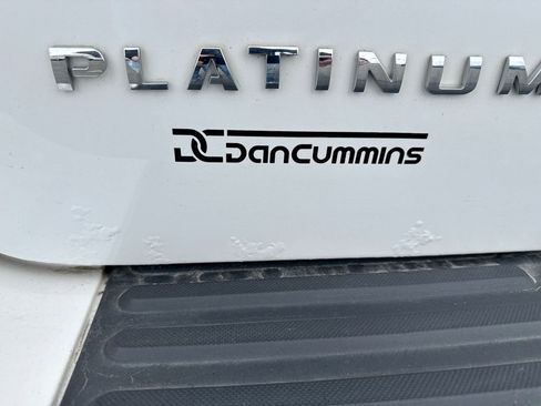 Used 2015 Ford Expedition Platinum image 34