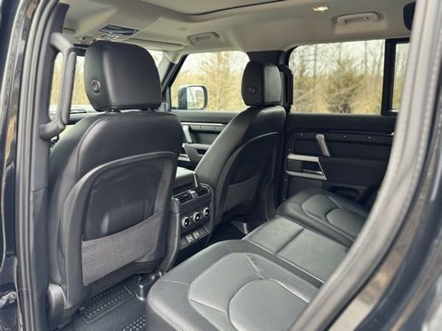 Certified 2023 Land Rover Defender 110 X-Dynamic SE image 14