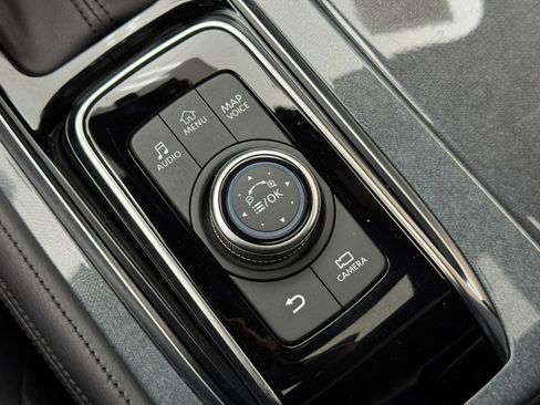 Used 2023 Nissan Armada SL w/ Midnight Edition Package image 33