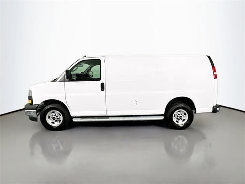 Used 2023 GMC Savana 2500 w/ Driver Convenience Package image 4