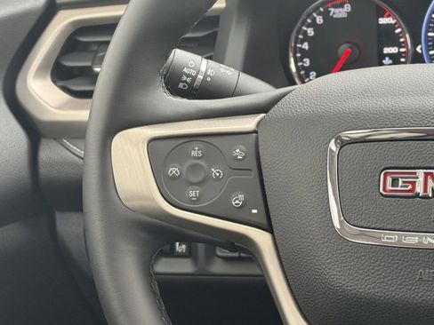 Used 2023 GMC Acadia Denali w/ Denali Ultimate Package image 16