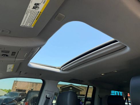 Used 2020 Chevrolet Suburban LT AWD/4WD image 34