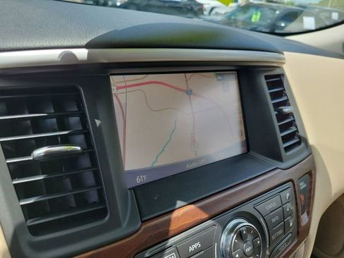 Used 2019 Nissan Pathfinder Platinum FWD image 29