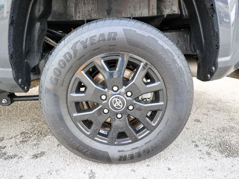 Certified 2025 Toyota Tacoma SR5 w/ SR5 Upgrade Package image 17