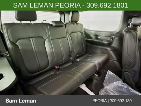 New 2026 Jeep Grand Wagoneer image 28