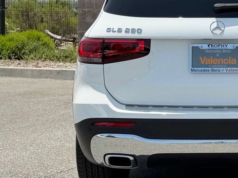 Certified 2023 Mercedes-Benz GLB 250 image 10