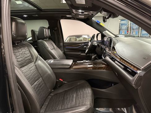 Used 2021 Cadillac Escalade ESV Sport Platinum image 26