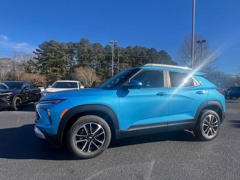 New 2026 Chevrolet TrailBlazer LT w/ Driver Confidence Package image 2