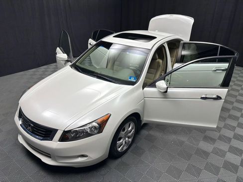 Used 2010 Honda Accord EX-L image 18