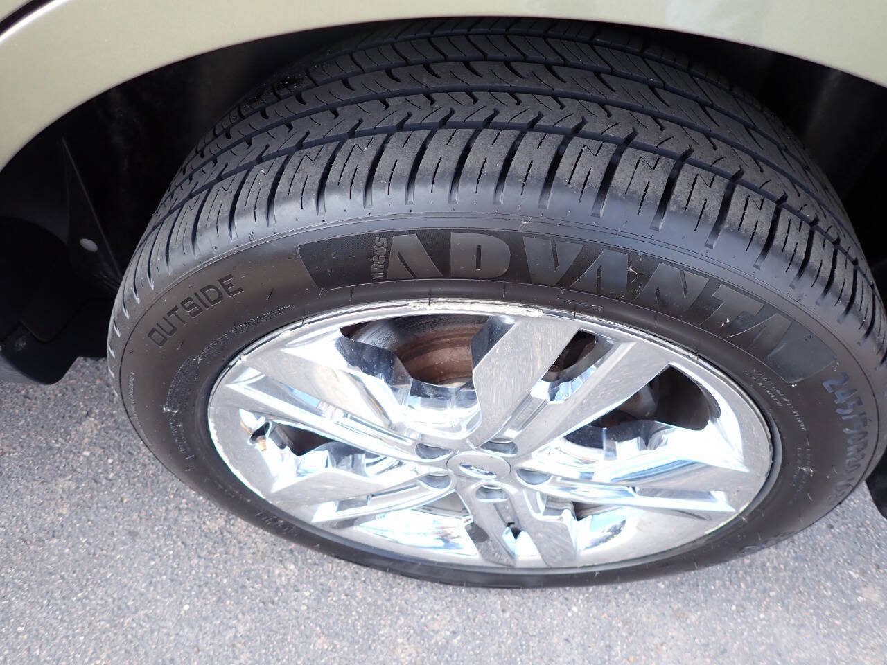 Used 2013 Ford Edge Limited AWD/4WD image 13