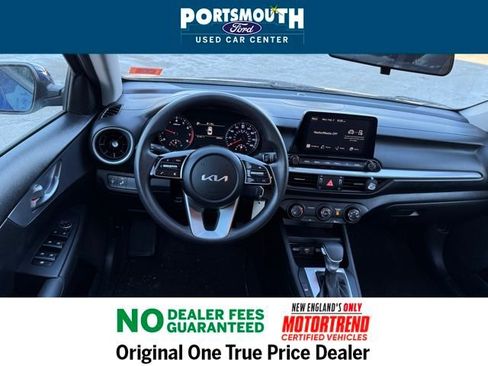 Used 2023 Kia Forte LXS w/ LXS Technology Package image 7