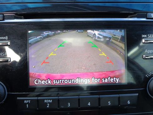 Used 2014 Nissan Altima 2.5 SL w/ Moonroof Package image 14