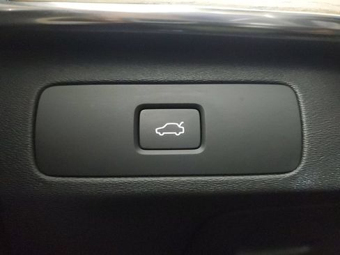 Used 2026 Volvo XC90 B6 Plus w/ Protection Package Premier AWD/4WD image 37
