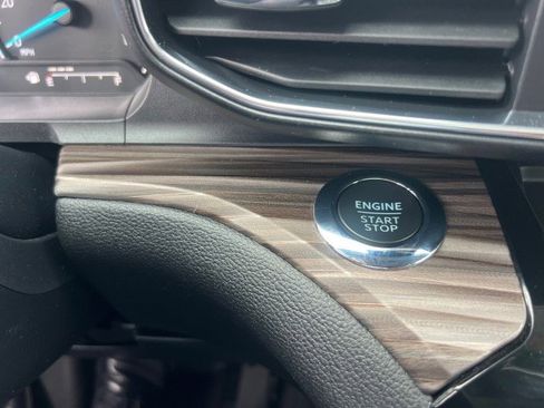 Certified 2022 Ford Explorer Limited w/ Equipment Group 301A image 18