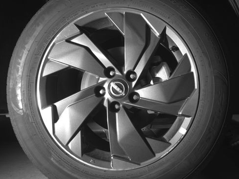 Used 2025 Nissan Rogue SV image 13