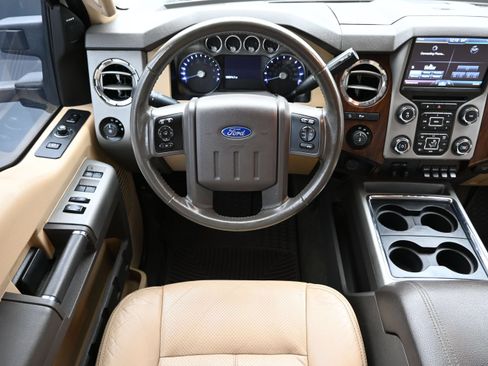 Used 2015 Ford F250 Lariat w/ Lariat Interior Package AWD/4WD image 26