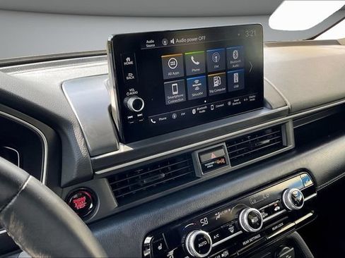 Used 2025 Honda Pilot EX-L image 11