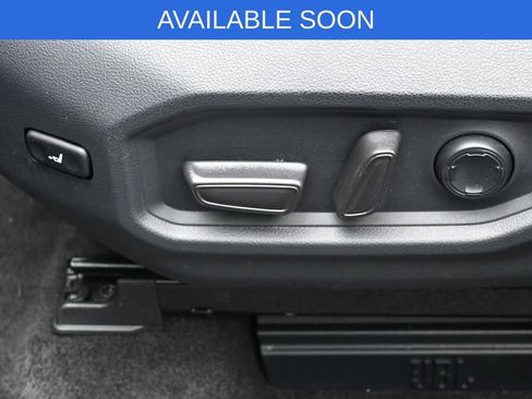 Used 2023 Toyota Tundra Platinum w/ Advanced Package AWD/4WD image 10