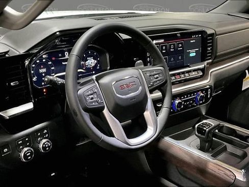 New 2026 GMC Sierra 1500 SLT w/ SLT Premium Package AWD/4WD image 9