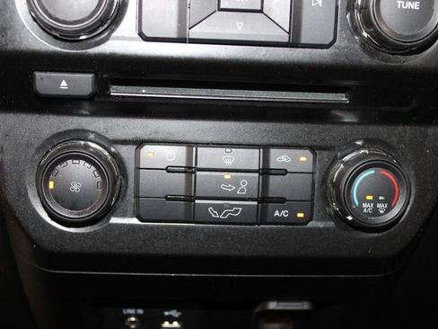 Used 2015 Ford F150 XLT AWD/4WD image 45
