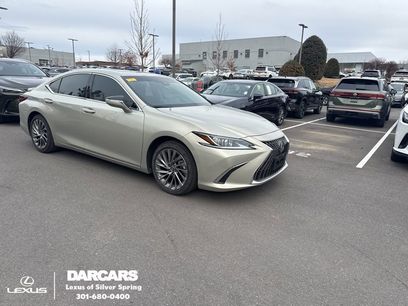 Certified 2025 Lexus ES 300h w/ Luxury Package