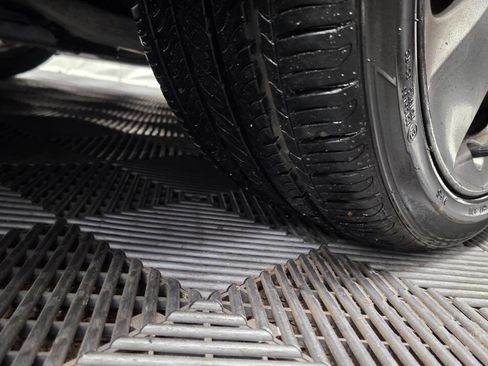 Used 2013 Toyota Prius Three image 35