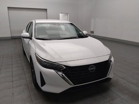 Used 2024 Nissan Sentra SV FWD image 13