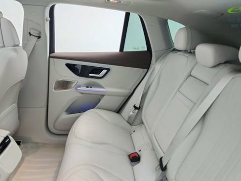 Used 2023 Mercedes-Benz EQE 350+ 4MATIC SUV image 31