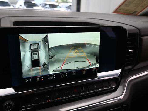 Used 2024 Chevrolet Silverado 1500 High Country w/ Technology Package image 26