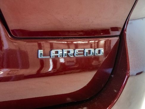 Certified 2023 Jeep Grand Cherokee L Laredo AWD/4WD image 33