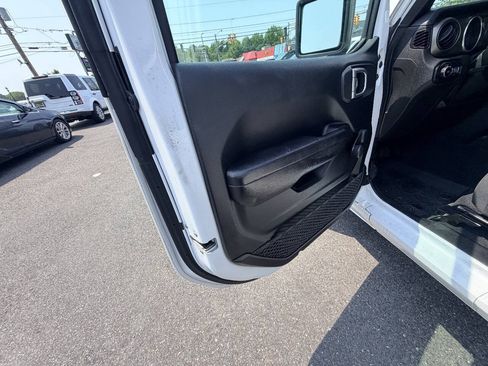 Used 2018 Jeep Wrangler Unlimited Sport AWD/4WD image 60