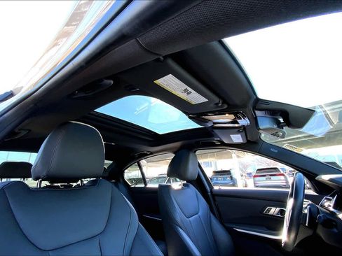 Used 2019 BMW 330i xDrive 330i xDrive w/ Convenience Package image 14