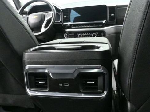 Used 2023 Chevrolet Silverado 1500 LTZ AWD/4WD image 17