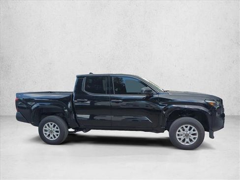 Certified 2025 Toyota Tacoma SR AWD/4WD image 4