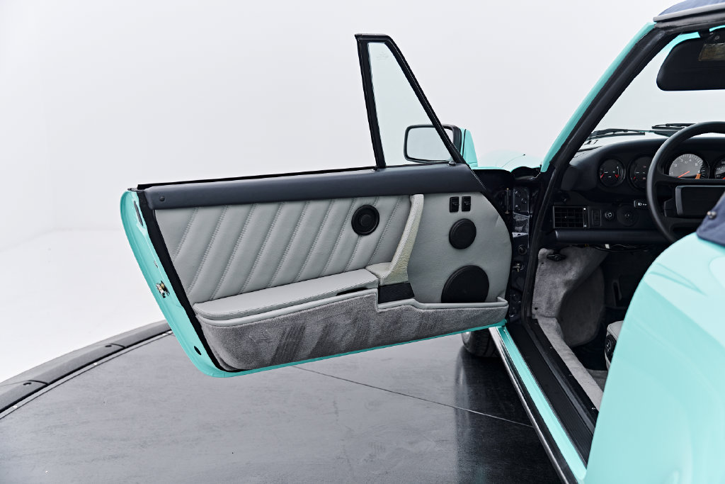 Used 1988 Porsche 911 Carrera RWD image 31