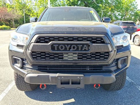 Used 2023 Toyota Tacoma SR AWD/4WD image 2