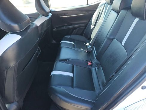 Used 2025 Toyota Camry SE image 27