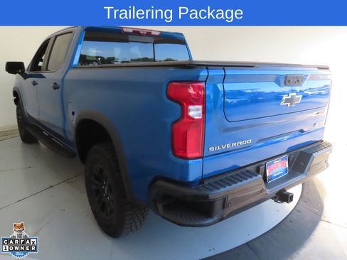 Used 2022 Chevrolet Silverado 1500 ZR2 w/ Technology Package AWD/4WD image 6