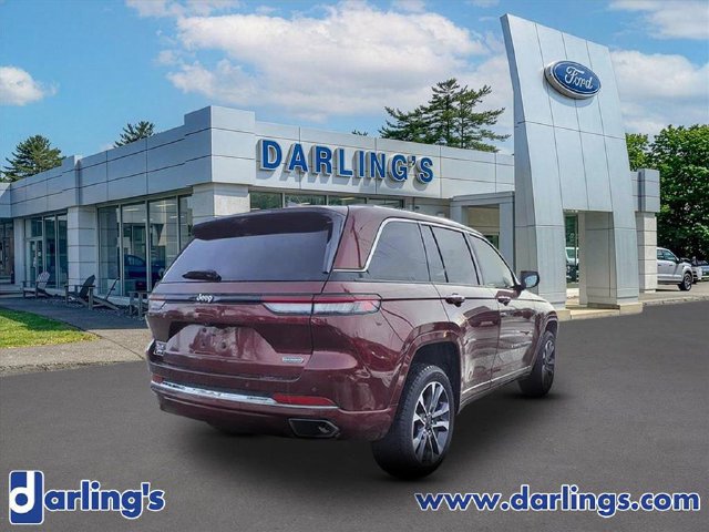 Used 2023 Jeep Grand Cherokee Overland w/ Luxury Tech Group IV AWD/4WD image 4