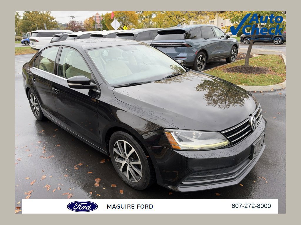 Used 2017 Volkswagen Jetta SE FWD image 1
