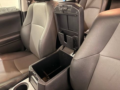 Used 2019 Toyota 4Runner SR5 Premium RWD image 27