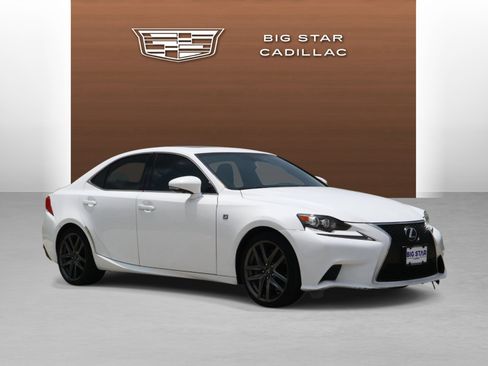Used 2016 Lexus IS 200t w/ F Sport Package RWD image 7