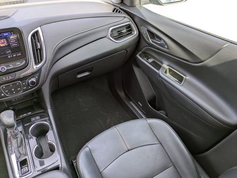 Used 2023 Chevrolet Equinox Premier image 18