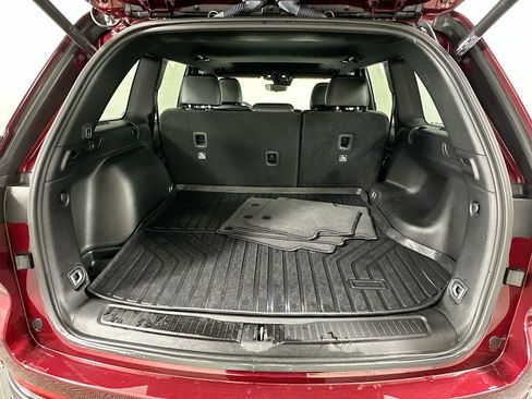 Used 2024 Jeep Grand Cherokee Altitude image 26