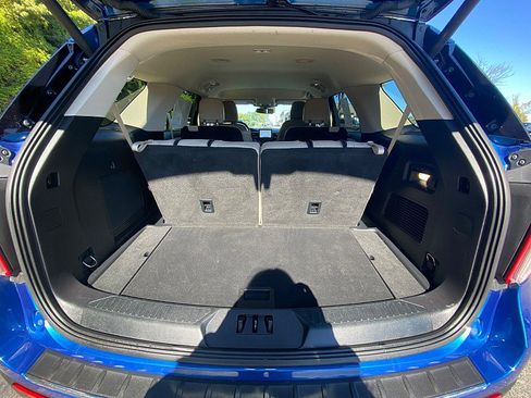 Certified 2021 Ford Explorer Limited w/ Equipment Group 301A image 11