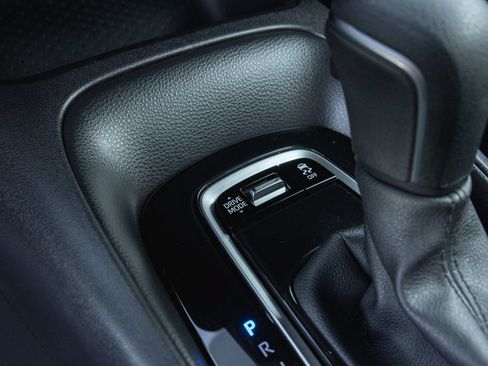 Certified 2025 Toyota Corolla SE FWD image 20