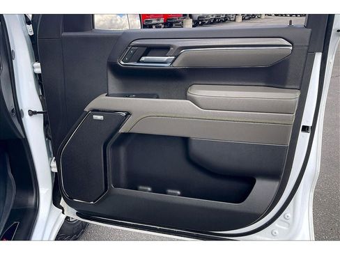 Used 2024 Chevrolet Silverado 1500 ZR2 w/ Technology Package image 24