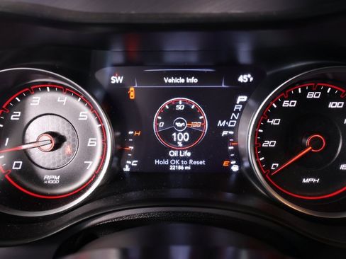 Used 2023 Dodge Charger R/T w/ Navigation & Travel Group image 4